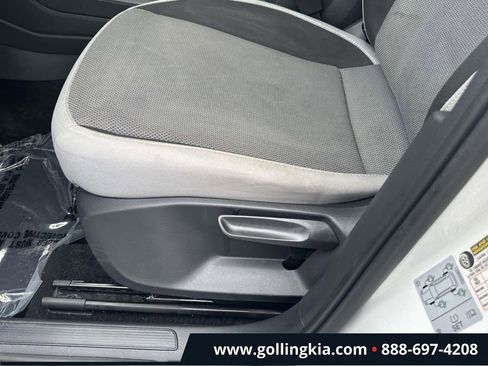 Used 2022 Volkswagen Taos S AWD/4WD image 17