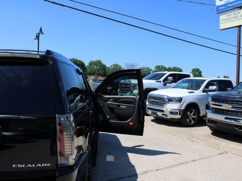 Used 2014 Cadillac Escalade Premium RWD image 33