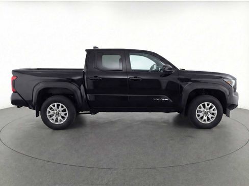 Certified 2025 Toyota Tacoma SR5 w/ SR5 Upgrade Package image 7