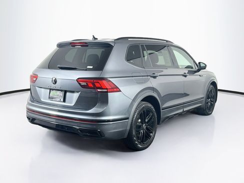 Used 2022 Volkswagen Tiguan SE R-Line FWD image 9