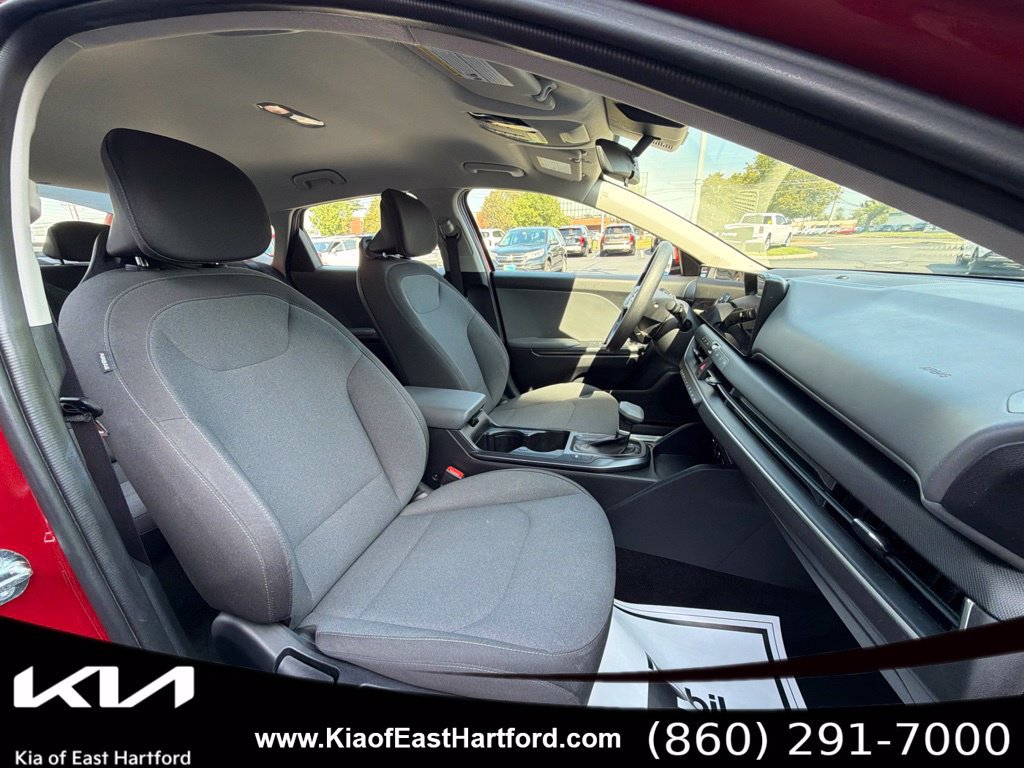 Used 2025 Kia K4 FWD image 11