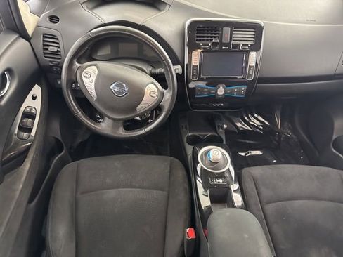 Used 2016 Nissan Leaf SV image 27