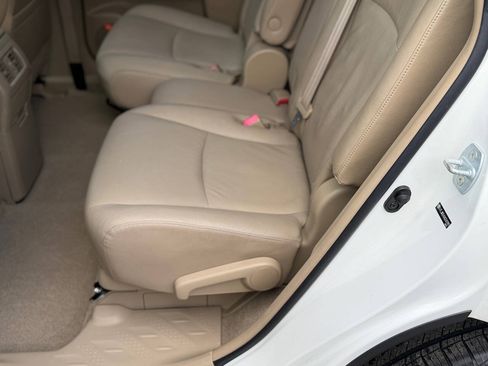 Used 2010 Toyota Highlander Limited AWD/4WD image 30