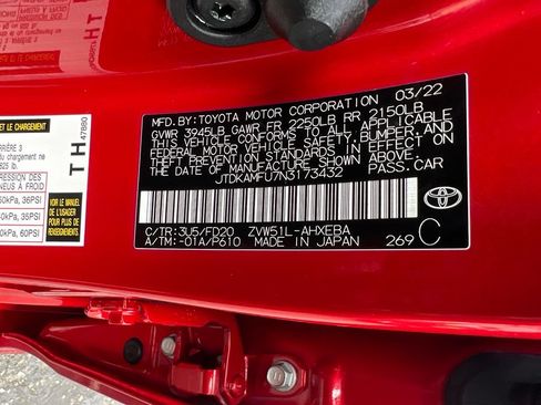 Certified 2022 Toyota Prius LE FWD image 40