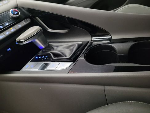 Used 2023 Hyundai Elantra SEL w/ Convenience Package FWD image 26