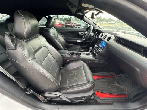 Used 2020 Ford Mustang Premium RWD image 23