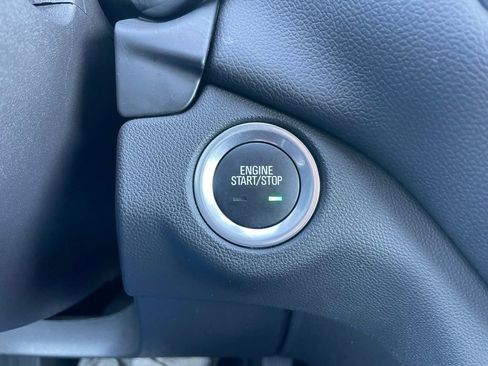 Used 2024 Chevrolet Equinox LT AWD/4WD image 46
