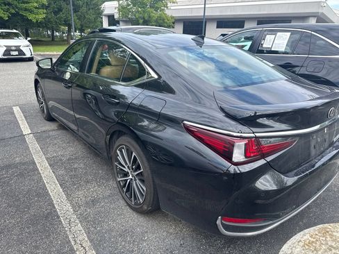 Used 2024 Lexus ES 300h w/ Premium Package FWD image 4