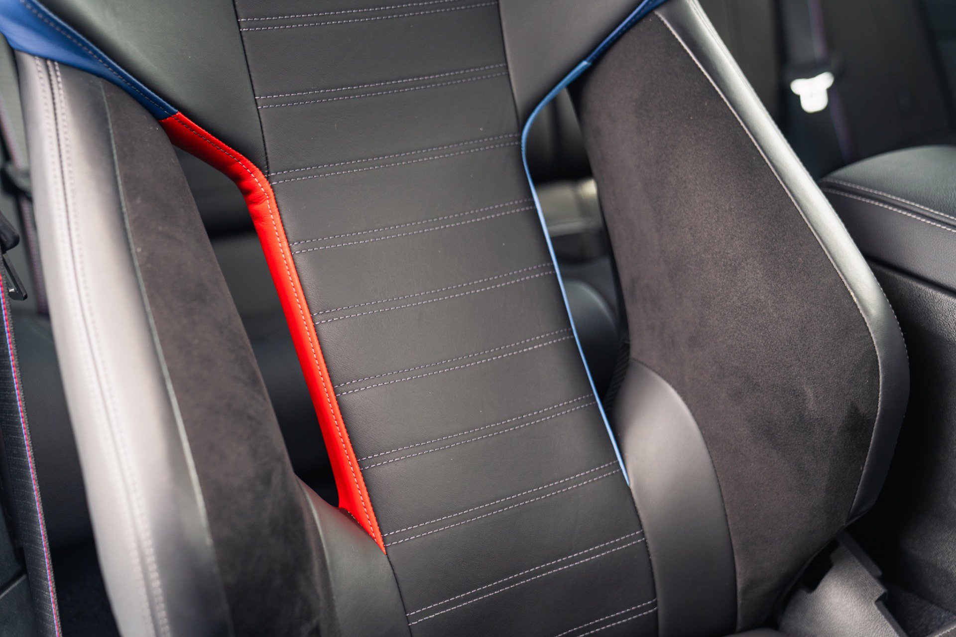 Used 2024 BMW M2 w/ Carbon Package RWD image 33