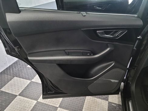 Used 2017 Audi Q7 3.0T Premium Plus w/ Premium Plus Package image 27