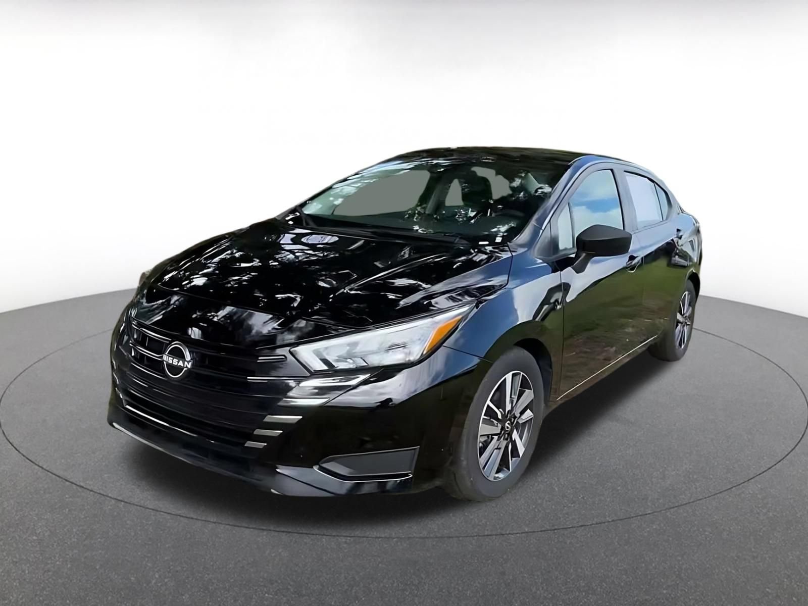 Used 2025 Nissan Versa SV FWD image 6