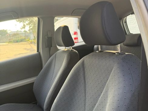 Used 2009 Toyota Yaris S FWD image 5