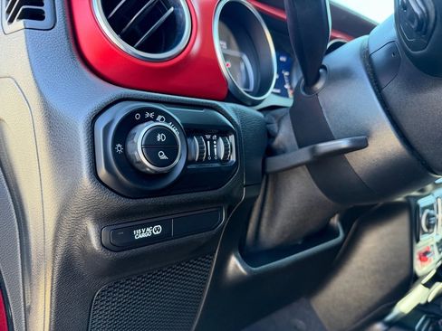 Used 2021 Jeep Gladiator Rubicon image 18