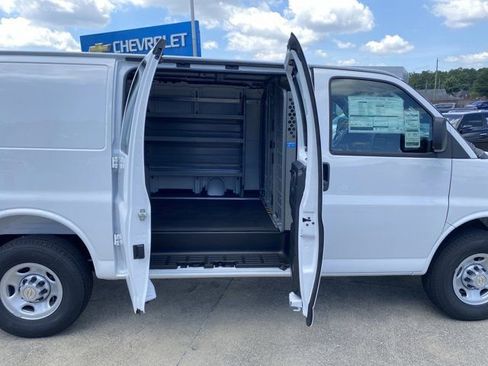 New 2025 Chevrolet Express 2500 w/ Driver Convenience Package image 25