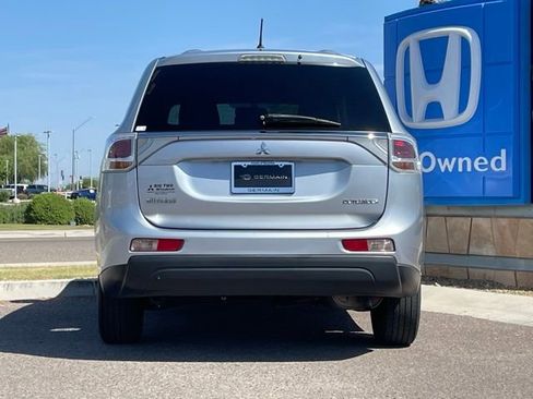 Used 2014 Mitsubishi Outlander ES image 6