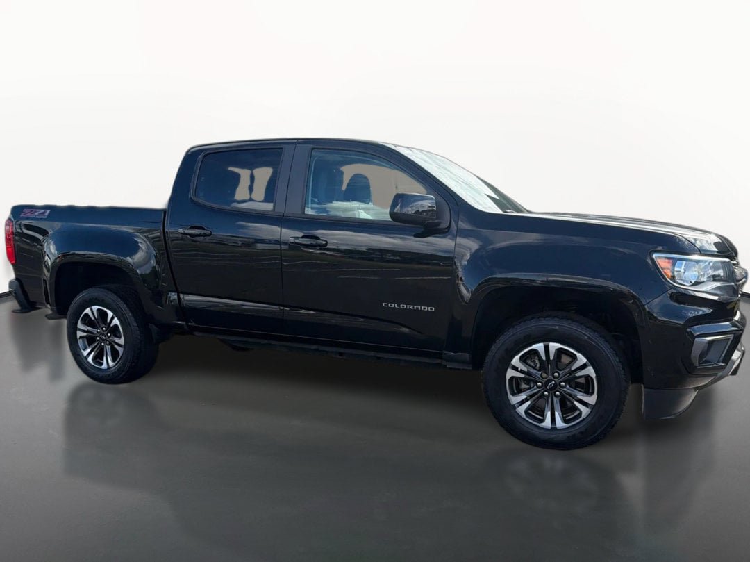Used 2022 Chevrolet Colorado Z71 w/ Safety Package AWD/4WD image 4