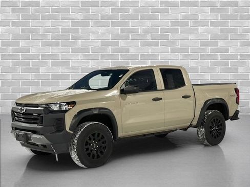 Certified 2024 Chevrolet Colorado Trail Boss w/ Advanced Trailering Package image 3