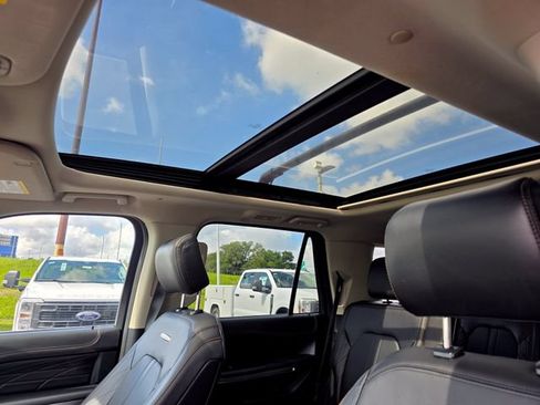 Used 2021 Ford Expedition Platinum RWD image 13