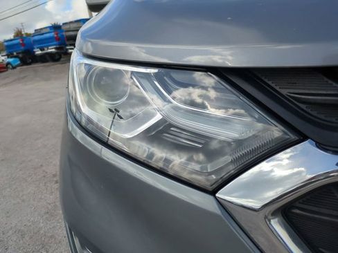 Used 2018 Chevrolet Equinox LT image 10