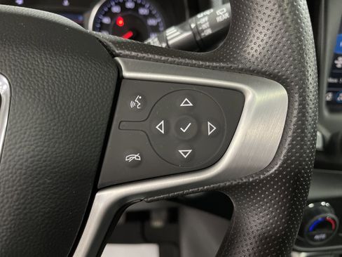 Used 2022 GMC Terrain SLE w/ Driver Convenience Package image 19