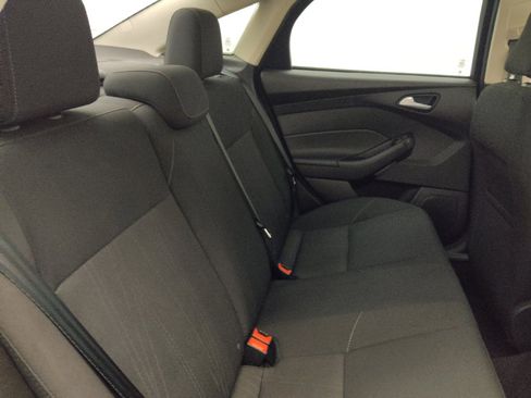 Used 2016 Ford Focus SE FWD image 19