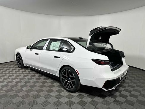 New 2026 BMW 740i xDrive w/ Executive Package image 19