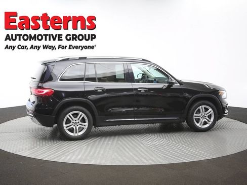 Used 2021 Mercedes-Benz GLB 250 4MATIC w/ Premium Package image 40
