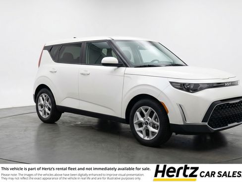 Used 2025 Kia Soul LX w/ LX Technology Package FWD image 1
