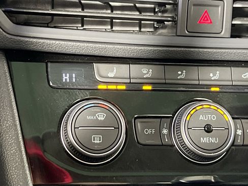 Used 2022 Volkswagen Jetta SEL image 20