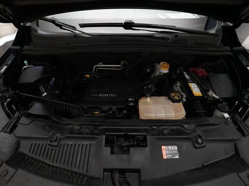 Used 2020 Chevrolet Trax LT FWD image 3