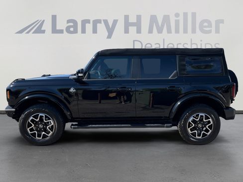 Used 2024 Ford Bronco Outer Banks AWD/4WD image 2