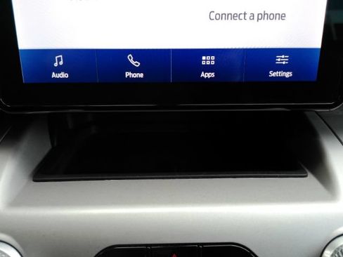 Used 2023 Ford Explorer XLT RWD image 43