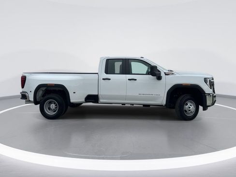 New 2026 GMC Sierra 3500 Pro AWD/4WD image 2