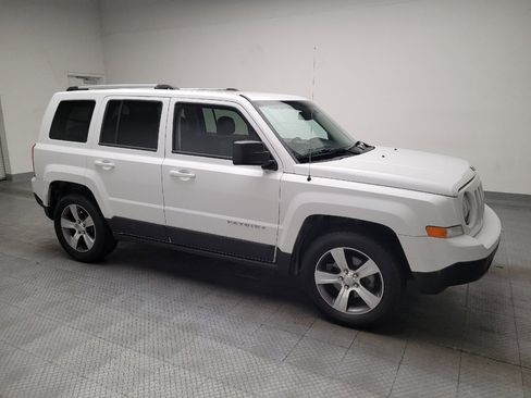 Used 2016 Jeep Patriot High Altitude FWD image 11