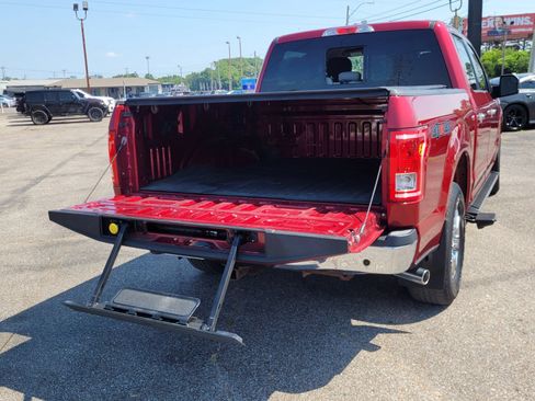 Used 2017 Ford F150 XLT w/ Equipment Group 302A Luxury AWD/4WD image 11