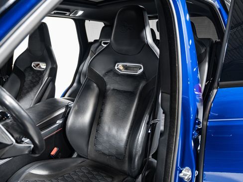 Used 2019 Land Rover Range Rover Sport SVR image 17