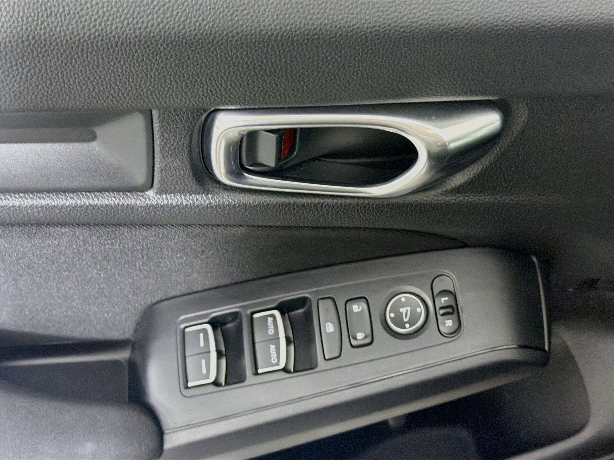 Used 2025 Honda Civic Sport image 15