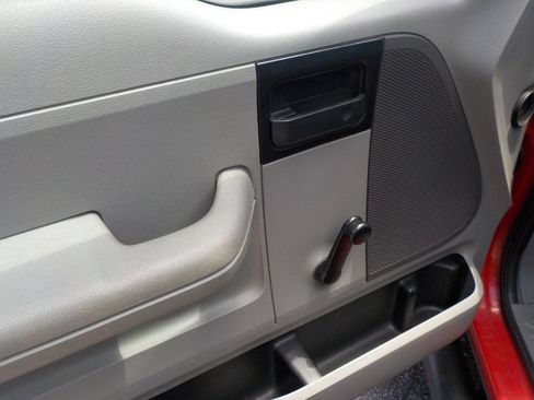 Used 2006 Ford F150 STX RWD image 9
