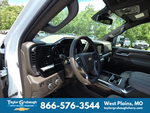 New 2026 Chevrolet Silverado 2500 LT w/ Z71 Chrome Sport Edition AWD/4WD image 15