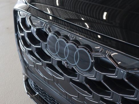 New 2026 Audi Q3 quattro 2.0T image 32