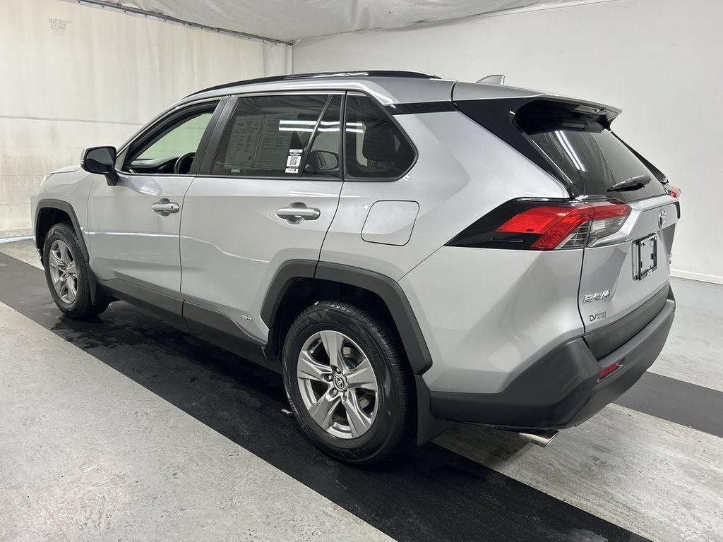 Used 2023 Toyota RAV4 XLE w/ Convenience Package AWD/4WD image 7