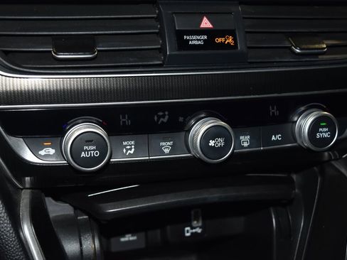 Used 2020 Honda Accord Sport image 14