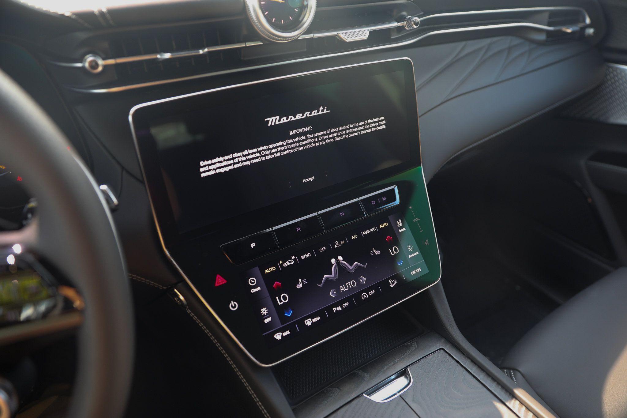 Used 2024 Maserati Grecale Modena AWD/4WD image 28