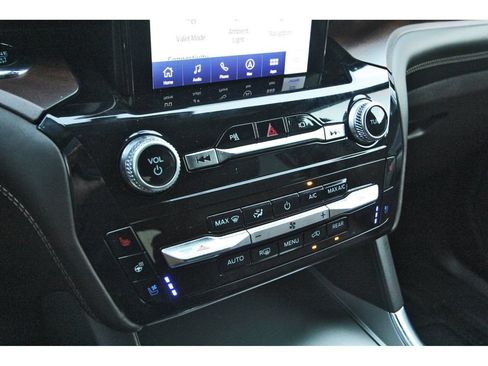Used 2023 Ford Explorer King Ranch w/ Technology Package RWD image 25