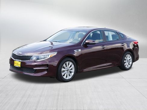 Used 2016 Kia Optima LX w/ Option Group 014 FWD image 3