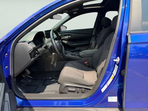 Used 2025 Honda Accord Sport image 19