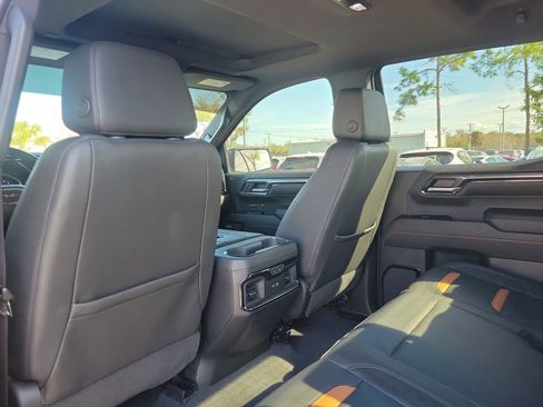 Used 2022 GMC Sierra 1500 AT4 w/ AT4 Premium Package image 11