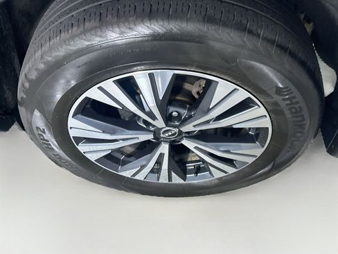 Used 2023 Nissan Rogue SV w/ SV Premium B Package AWD/4WD image 11