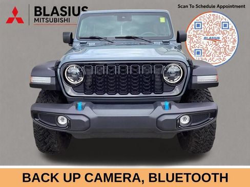 Used 2024 Jeep Wrangler Unlimited AWD/4WD image 2