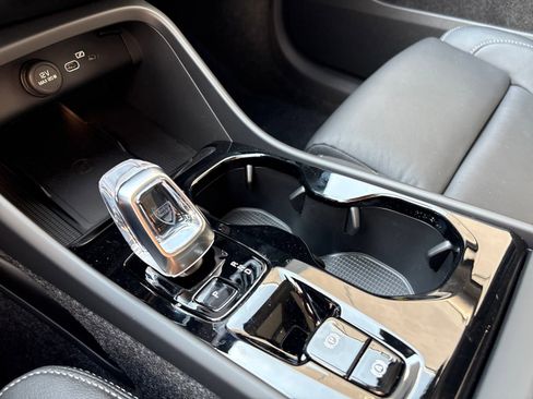 New 2026 Volvo XC40 B5 Plus w/ Protection Package Premier image 30